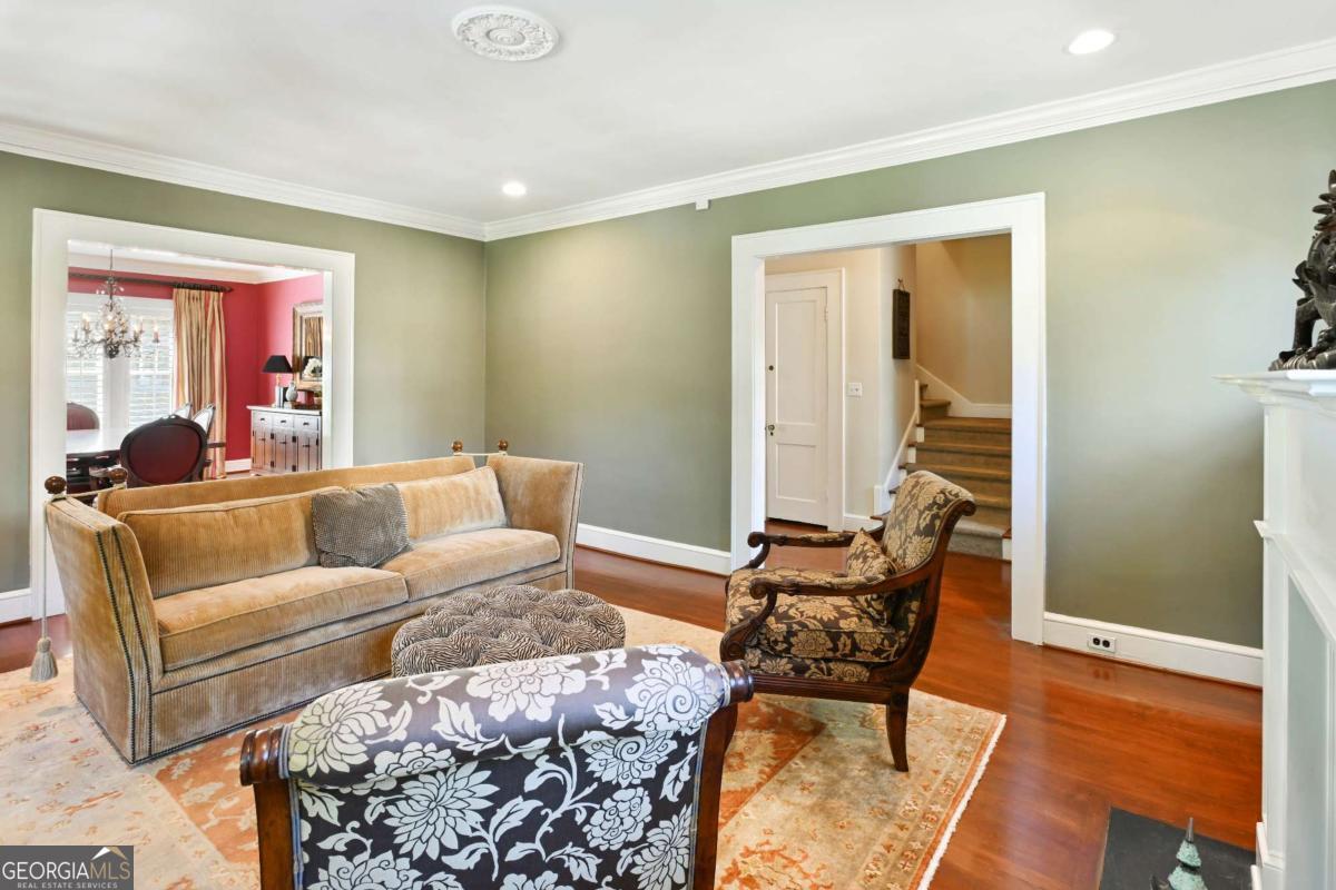 405 Brentwood Drive NE