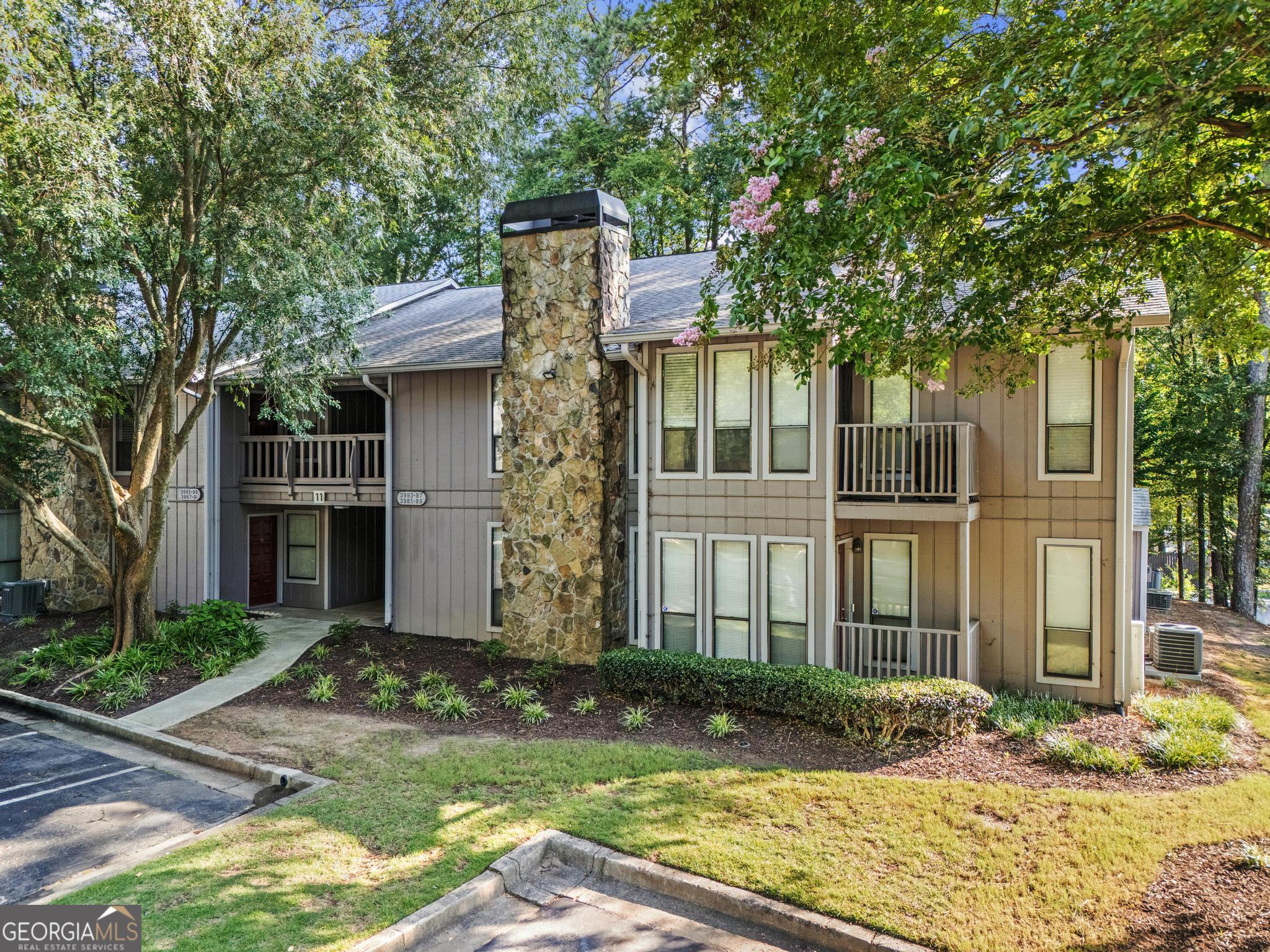 3991 Woodridge Way