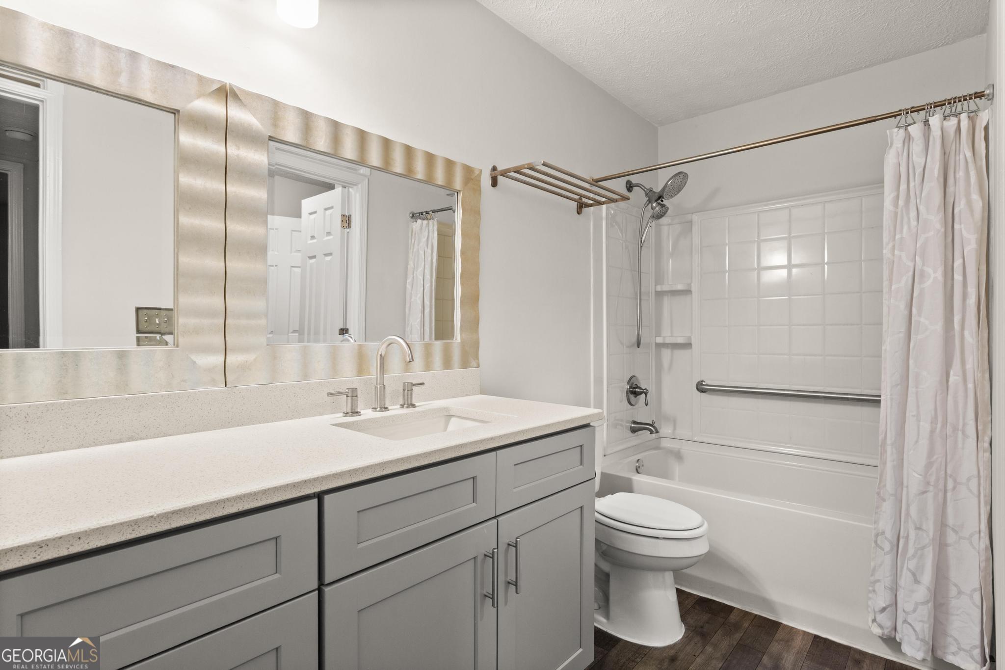 3991 Woodridge Way