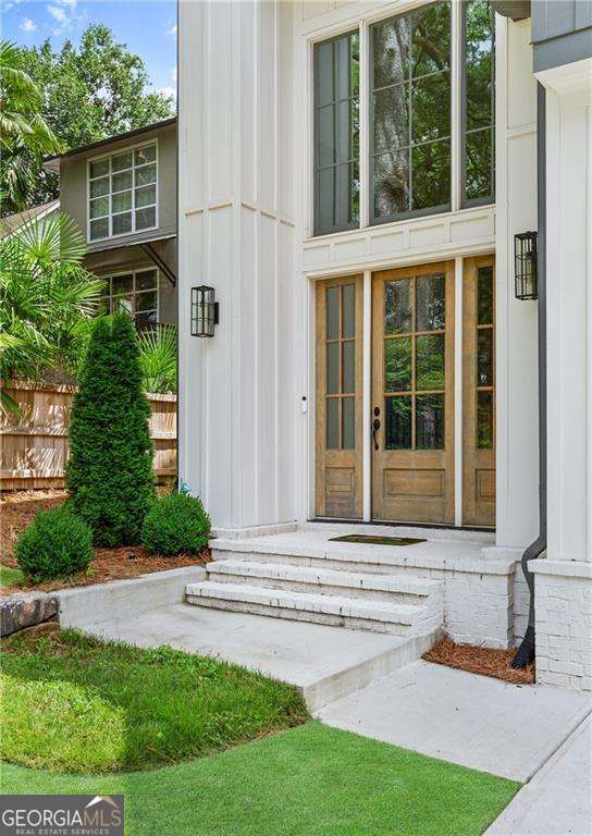 2425 Oostanaula Drive NE