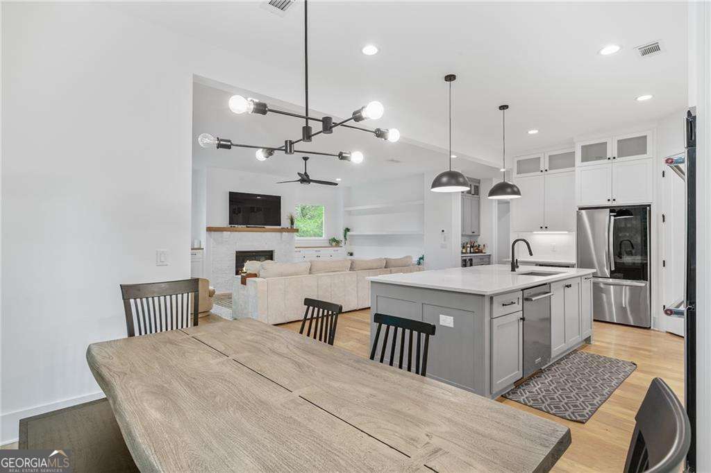 2425 Oostanaula Drive NE