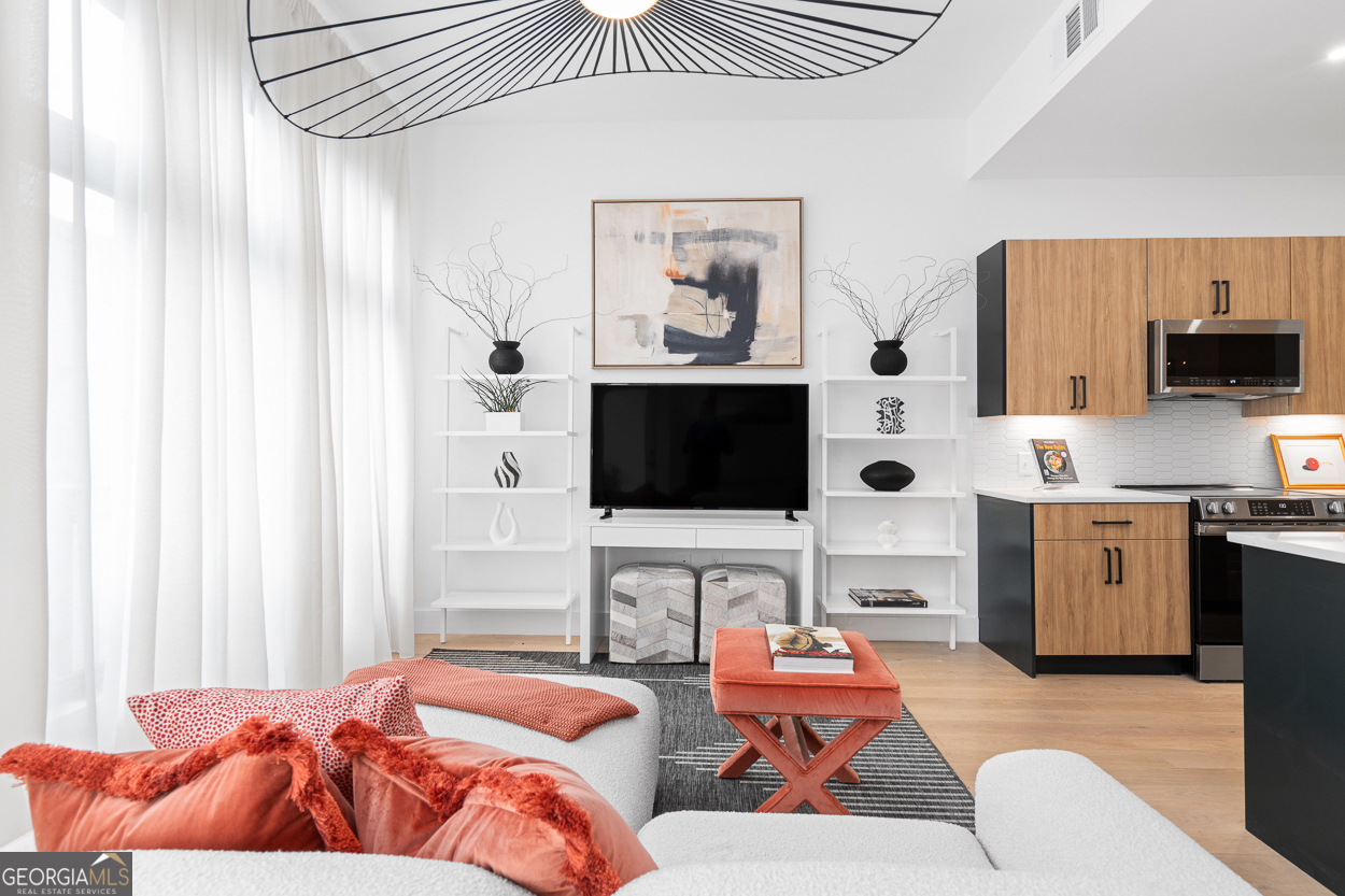 567 Ponce De Leon Avenue # 516