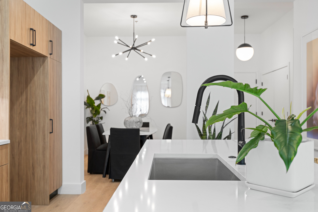 567 Ponce De Leon Avenue # 516