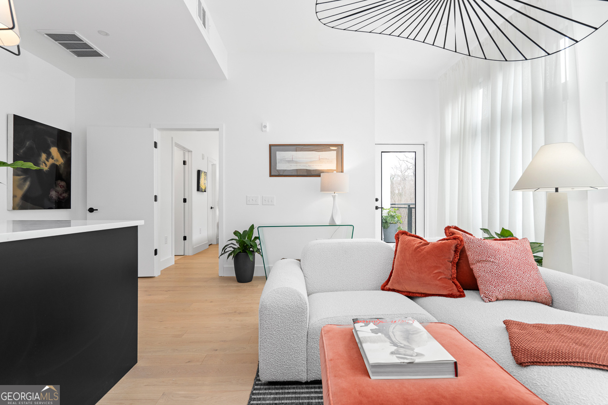 567 Ponce De Leon Avenue # 516