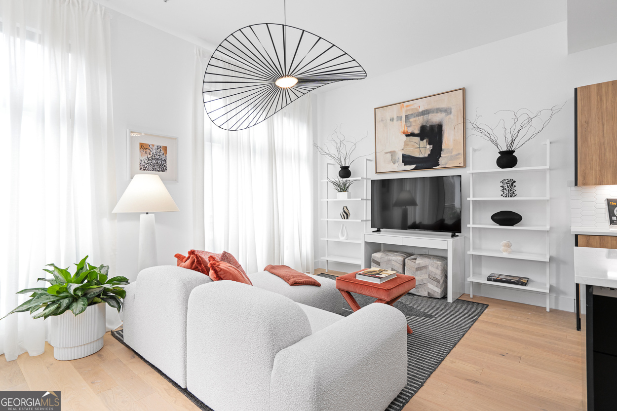 567 Ponce De Leon Avenue # 516