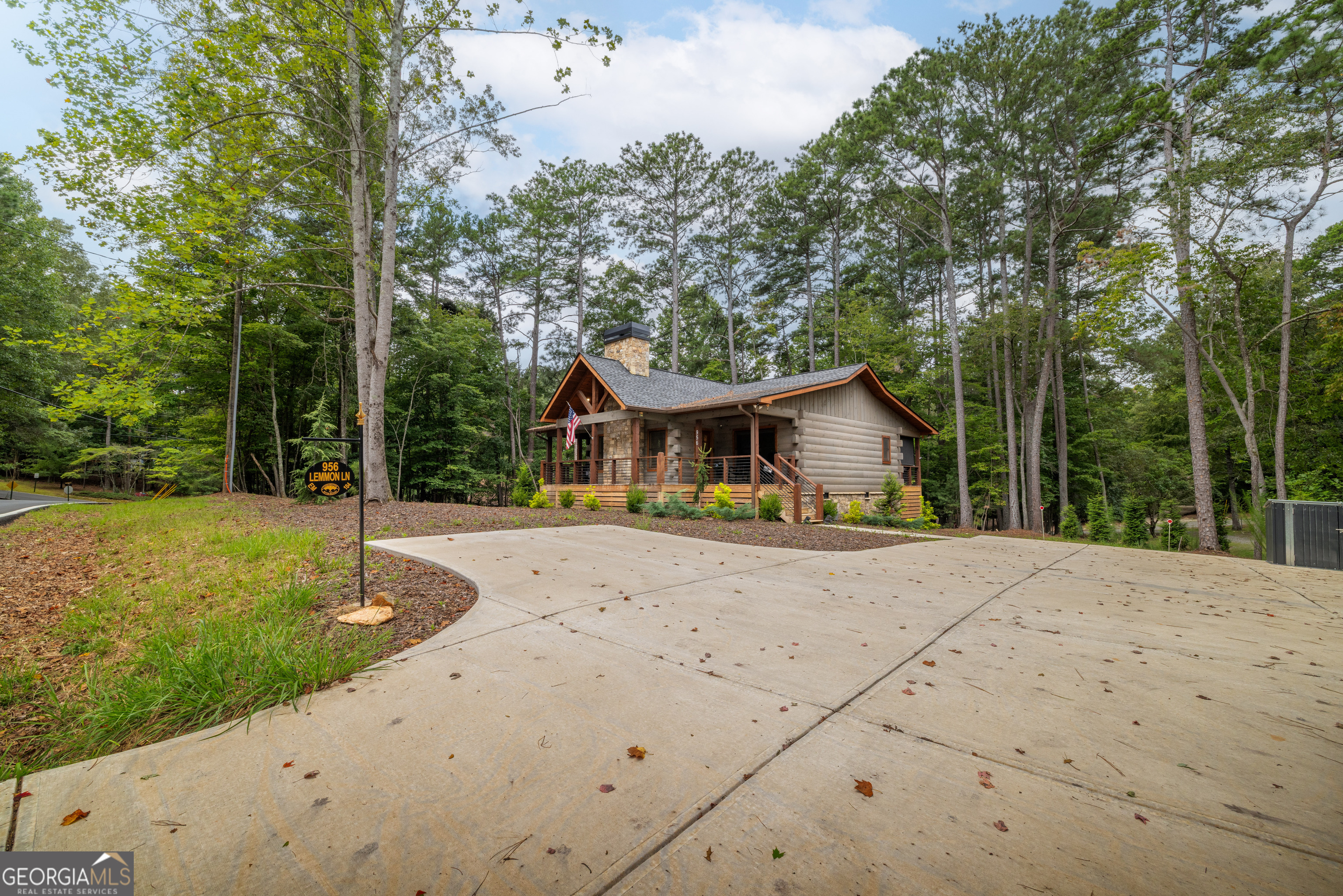 956 Lemmon Lane