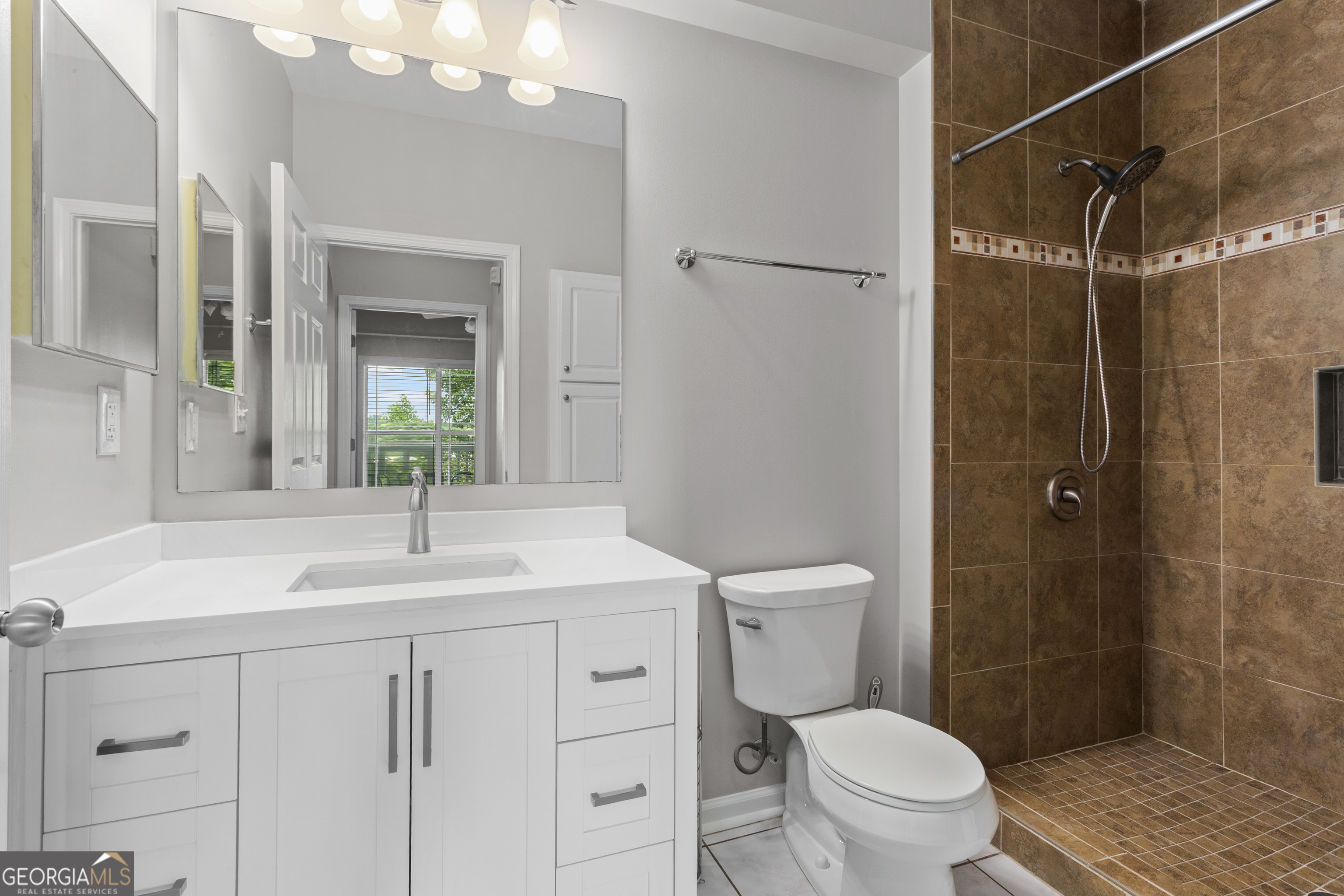 4333 Dunwoody Park Unit: 2401