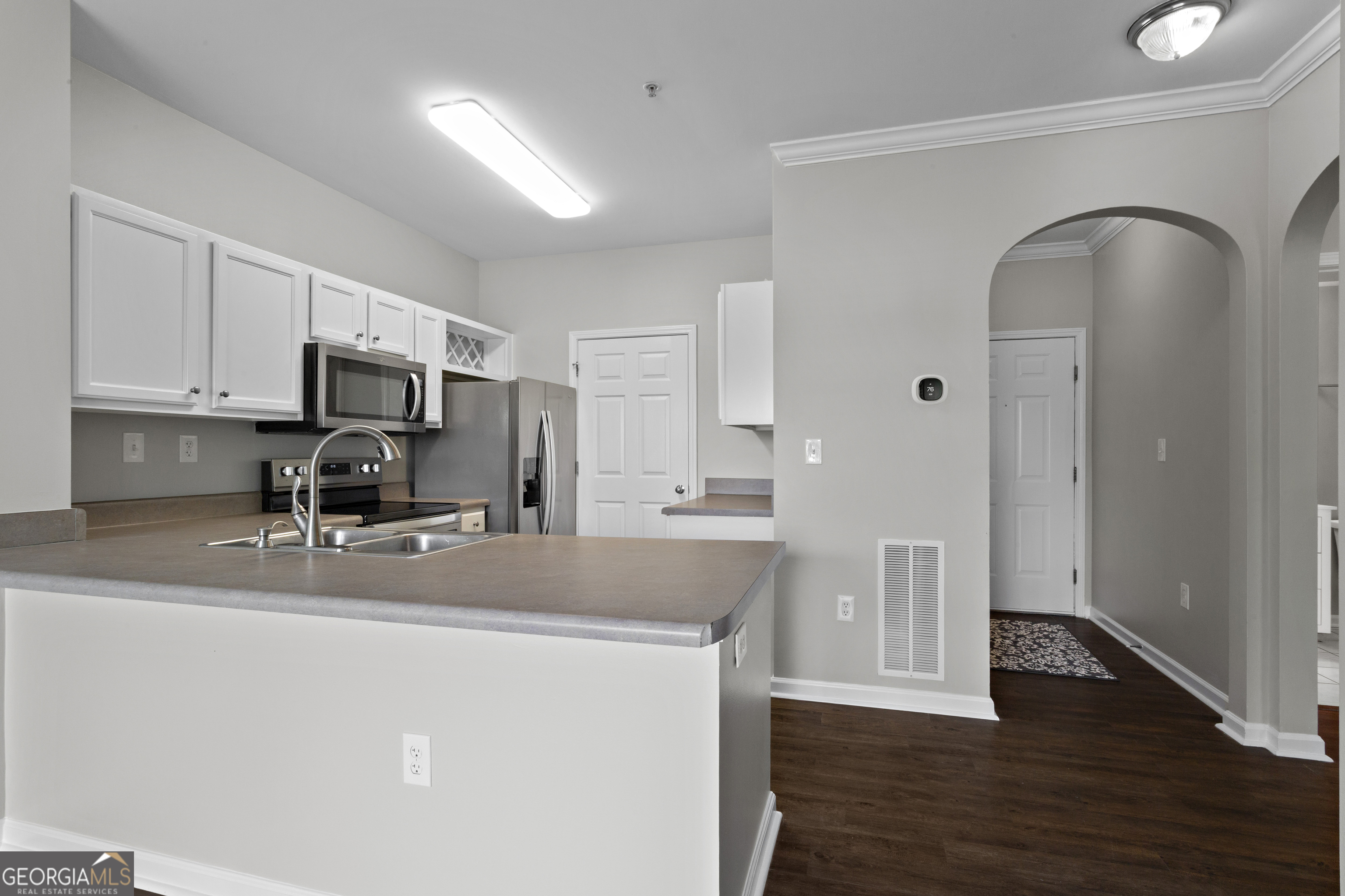 4333 Dunwoody Park Unit: 2401