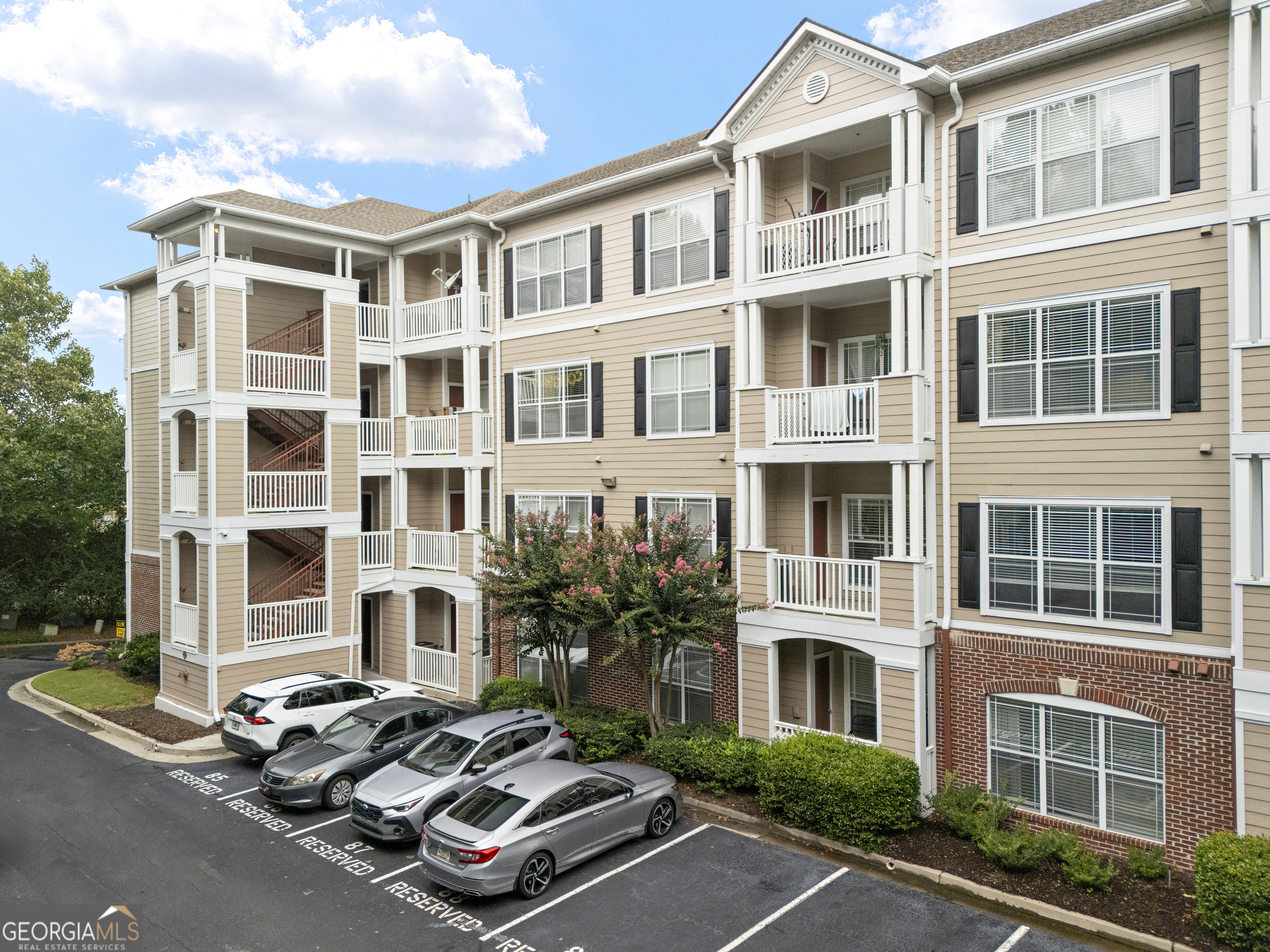 4333 Dunwoody Park Unit: 2401