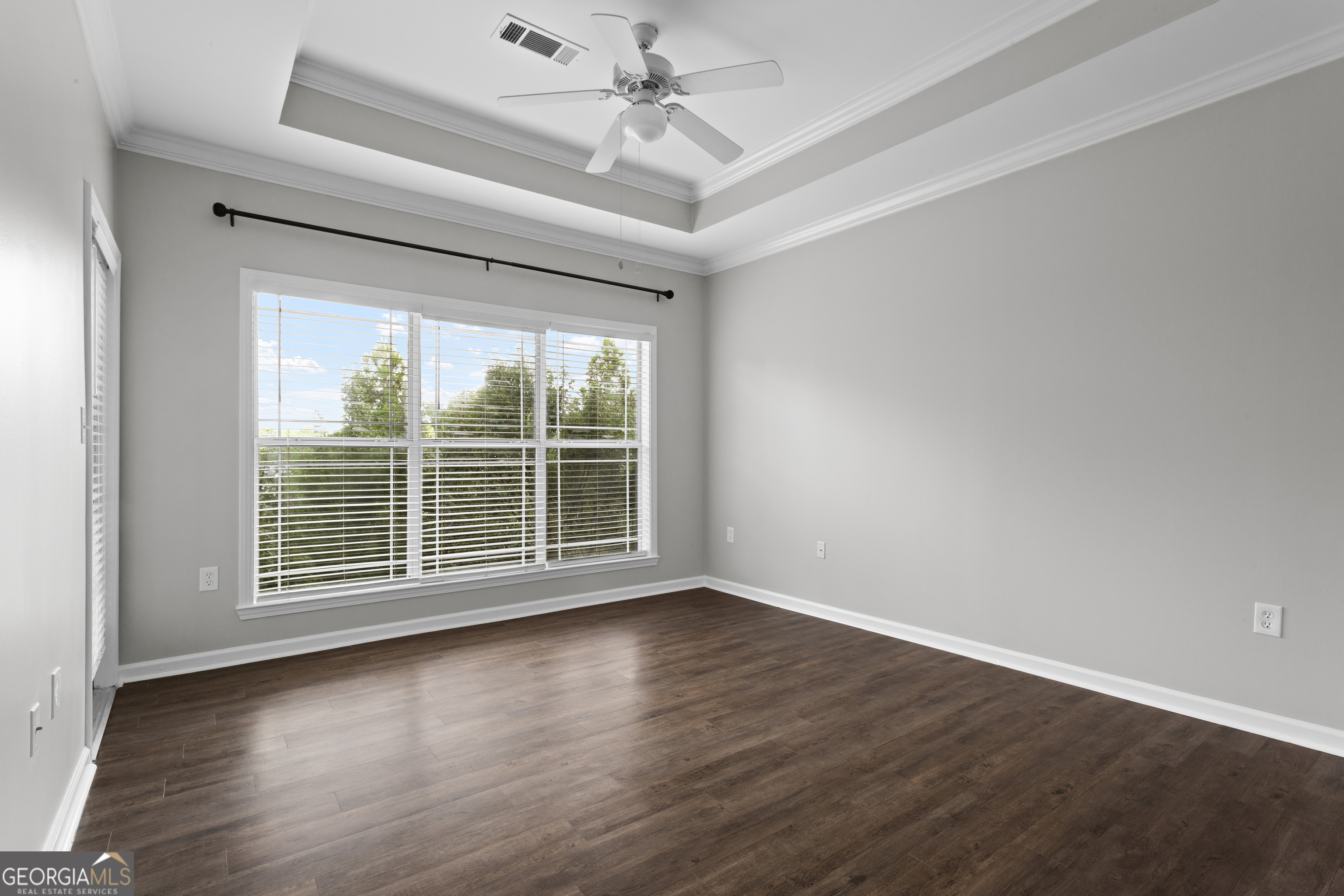 4333 Dunwoody Park Unit: 2401