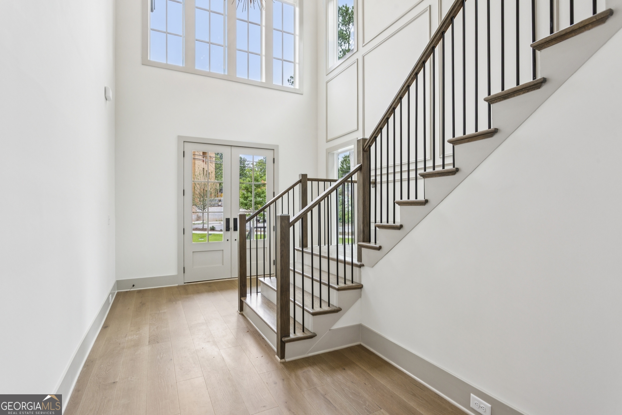 2583 Apple Valley Road