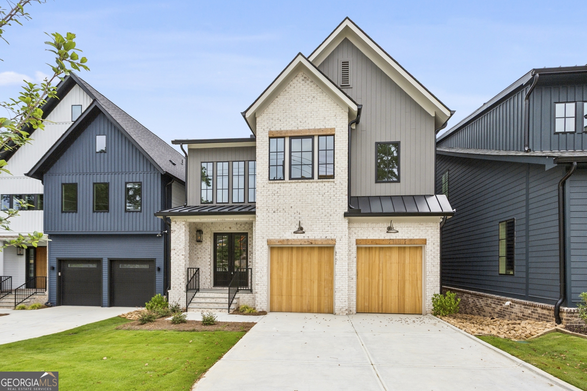 2583 Apple Valley Road