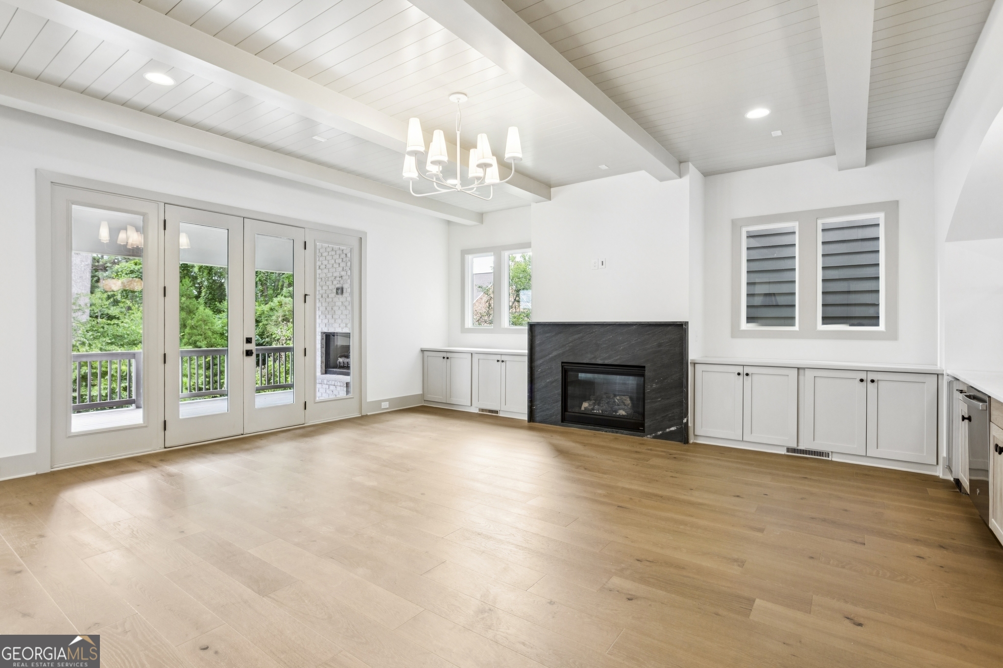 2583 Apple Valley Road