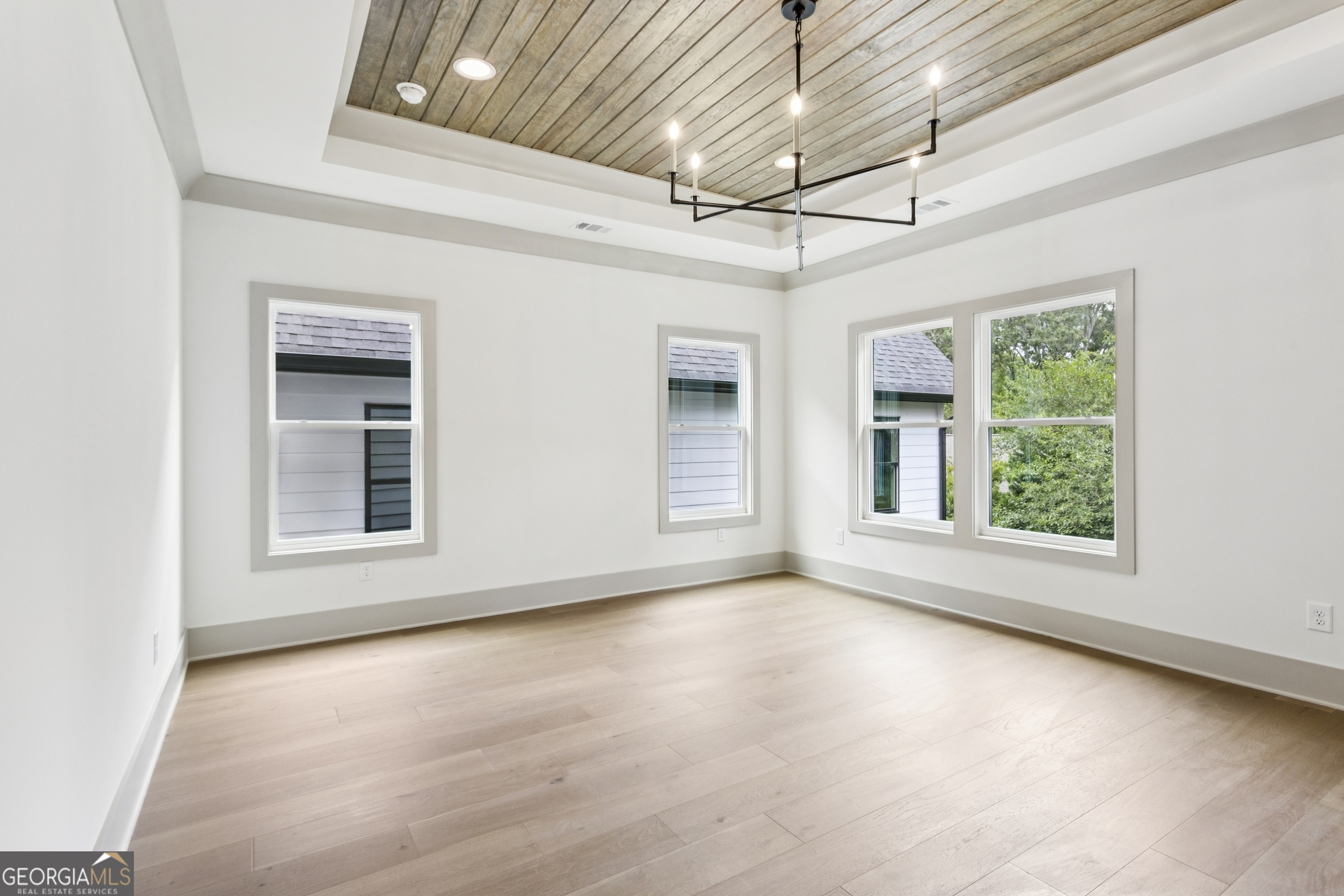 2583 Apple Valley Road