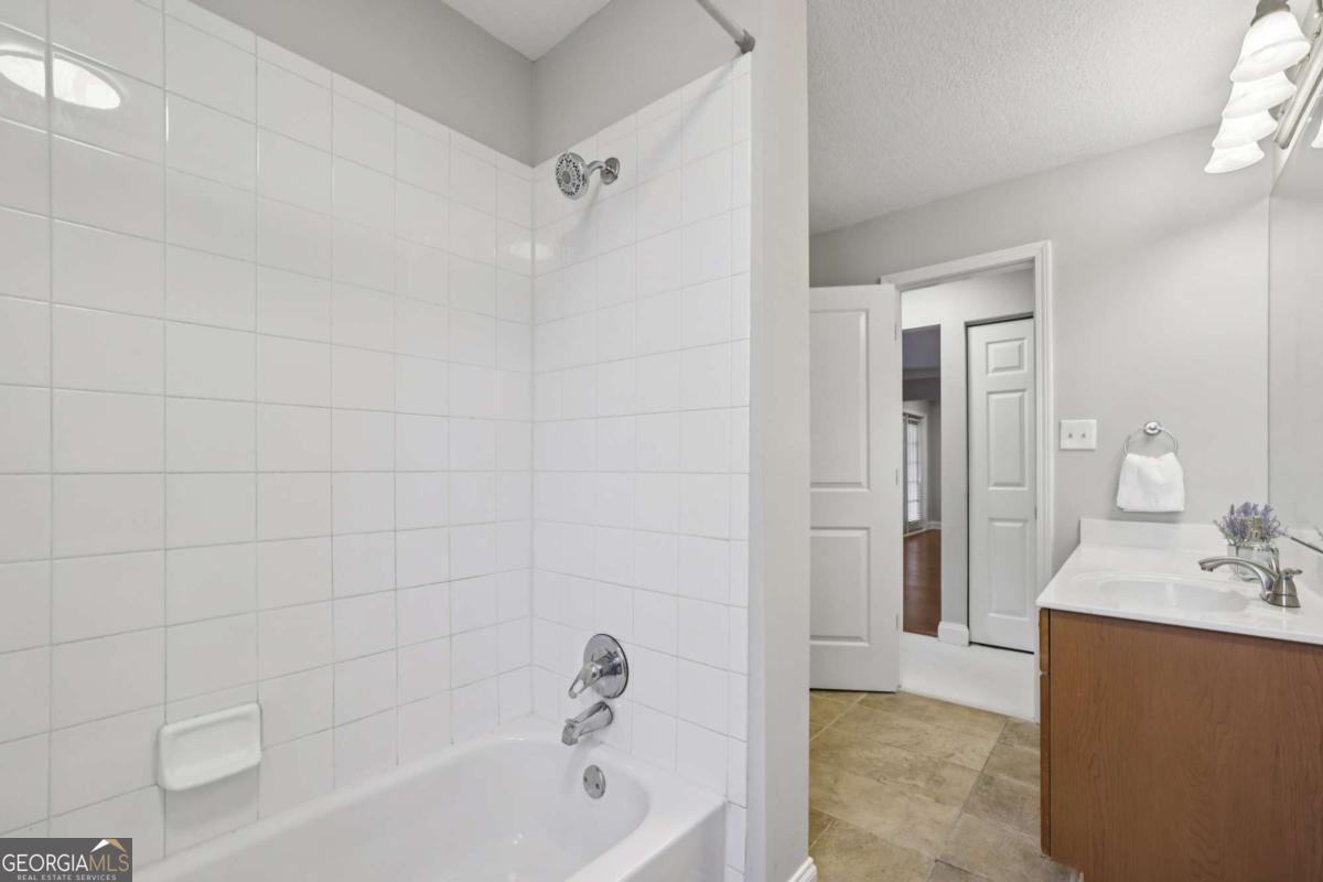 750 Dalrymple Road # J3