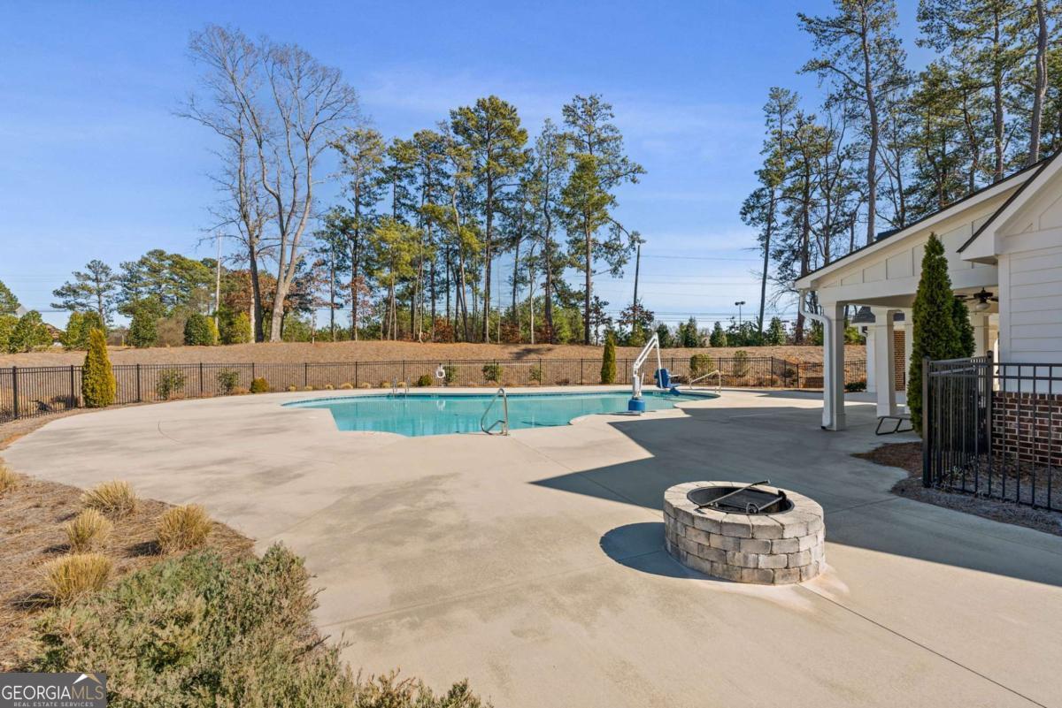 2881 Grandin Way