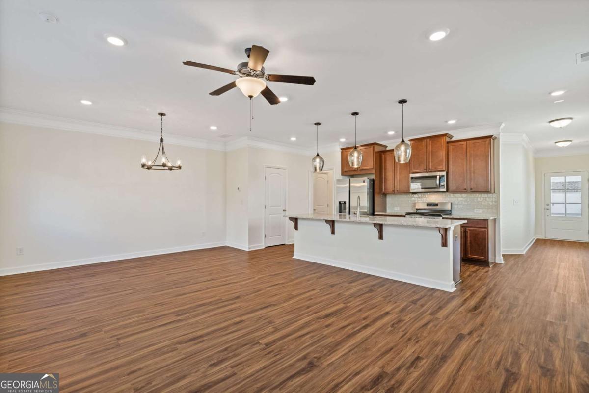 2881 Grandin Way