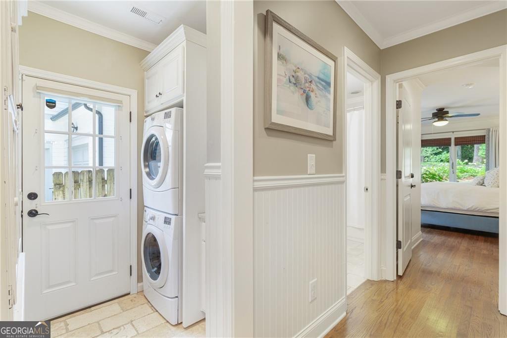 2616 Winding Lane NE