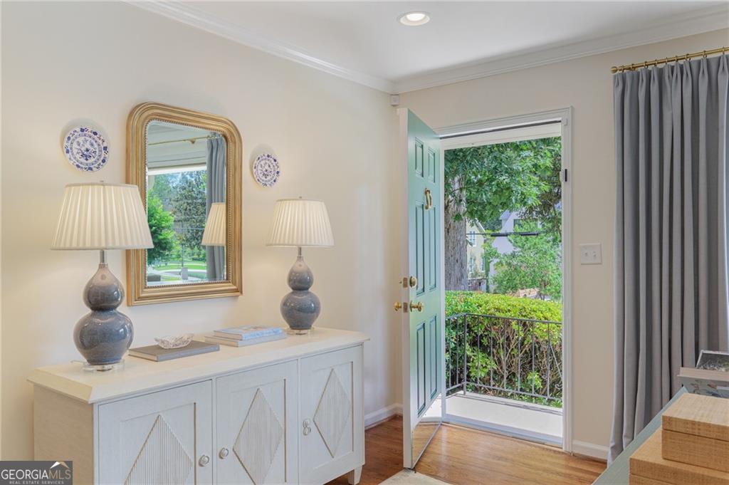 2616 Winding Lane NE