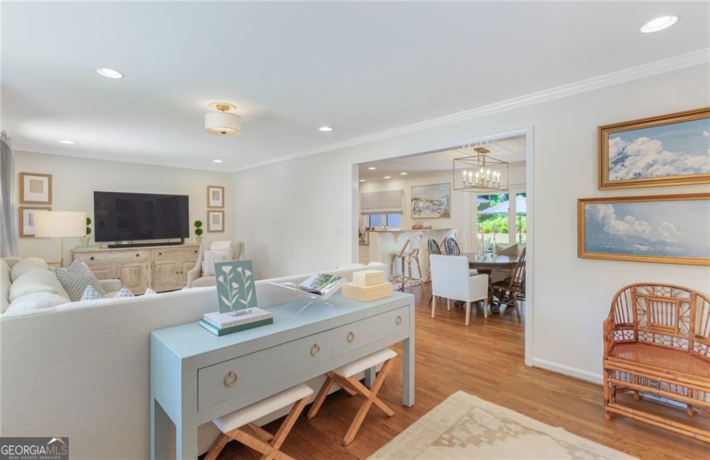 2616 Winding Lane NE