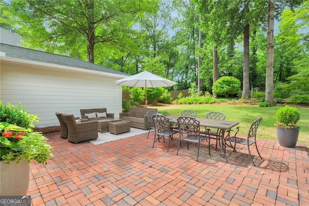 2616 Winding Lane NE