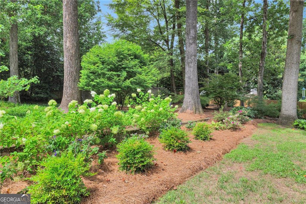 2616 Winding Lane NE