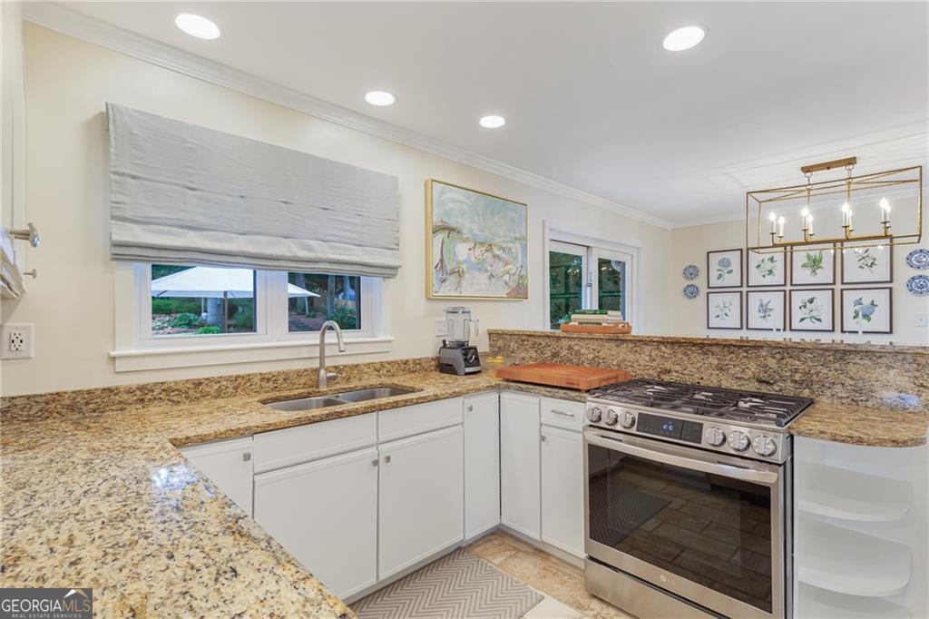 2616 Winding Lane NE