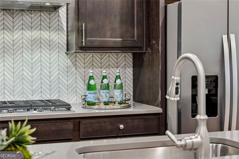 2025 Humboldt Park Lane