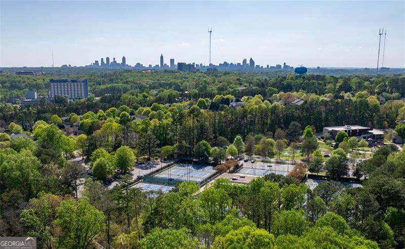 2025 Humboldt Park Lane