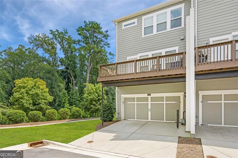 2025 Humboldt Park Lane