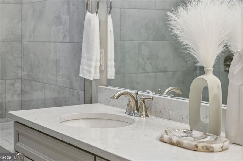 2025 Humboldt Park Lane