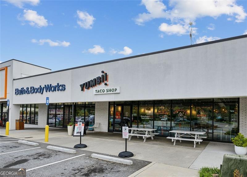 2025 Humboldt Park Lane