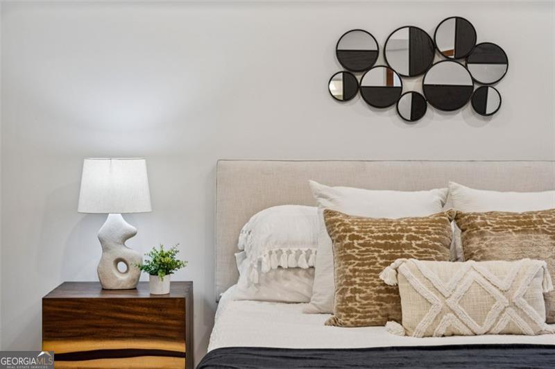 2025 Humboldt Park Lane