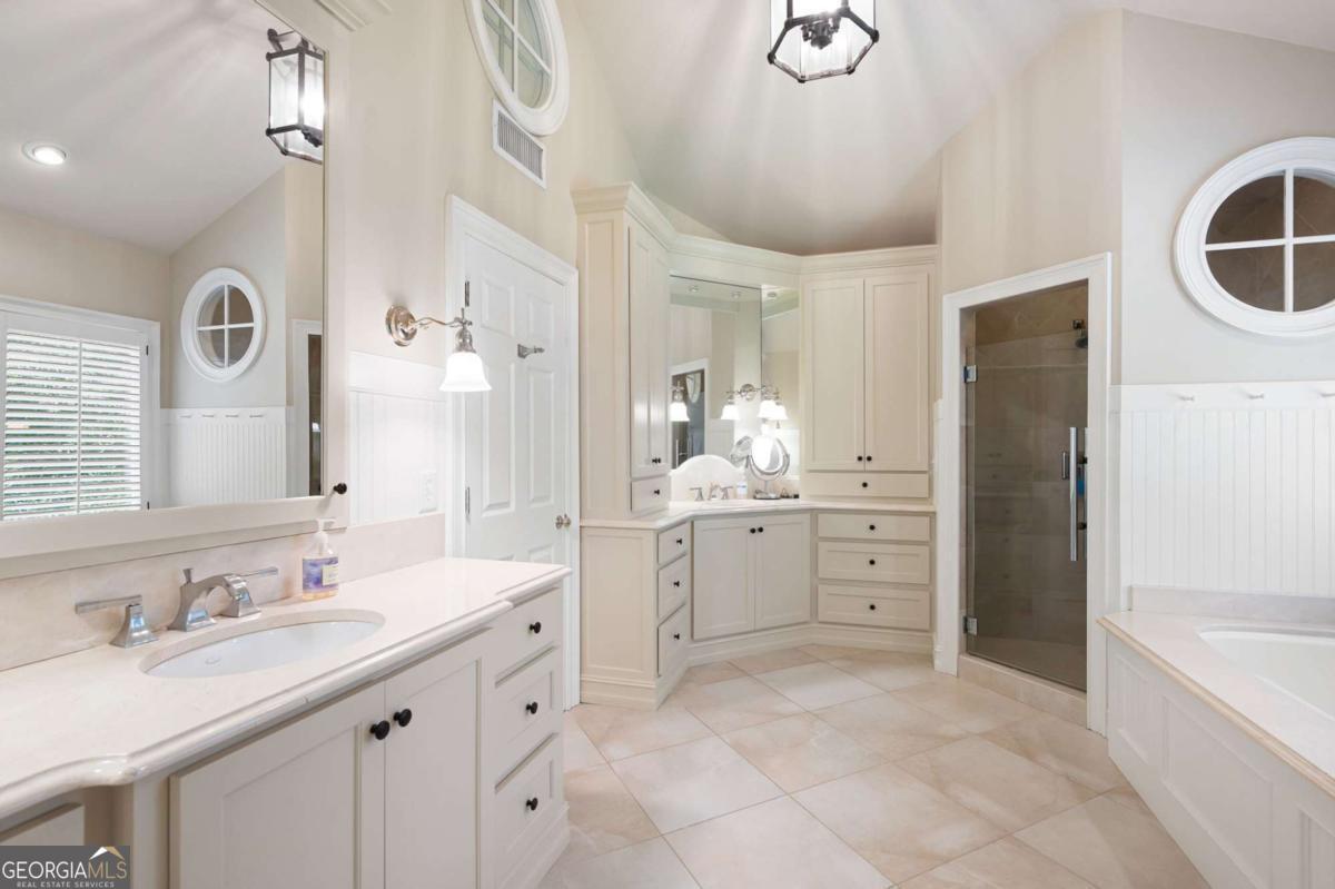 3361 Woodington Court SE