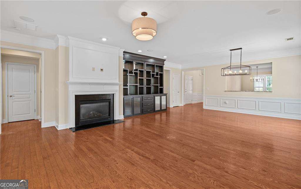 6452 Autumn Crest Lane