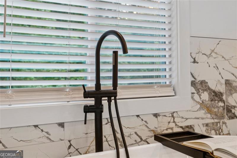 2779 Dale Creek Drive NW