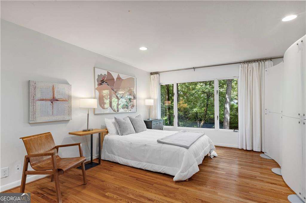 2050 Eldorado Drive NE