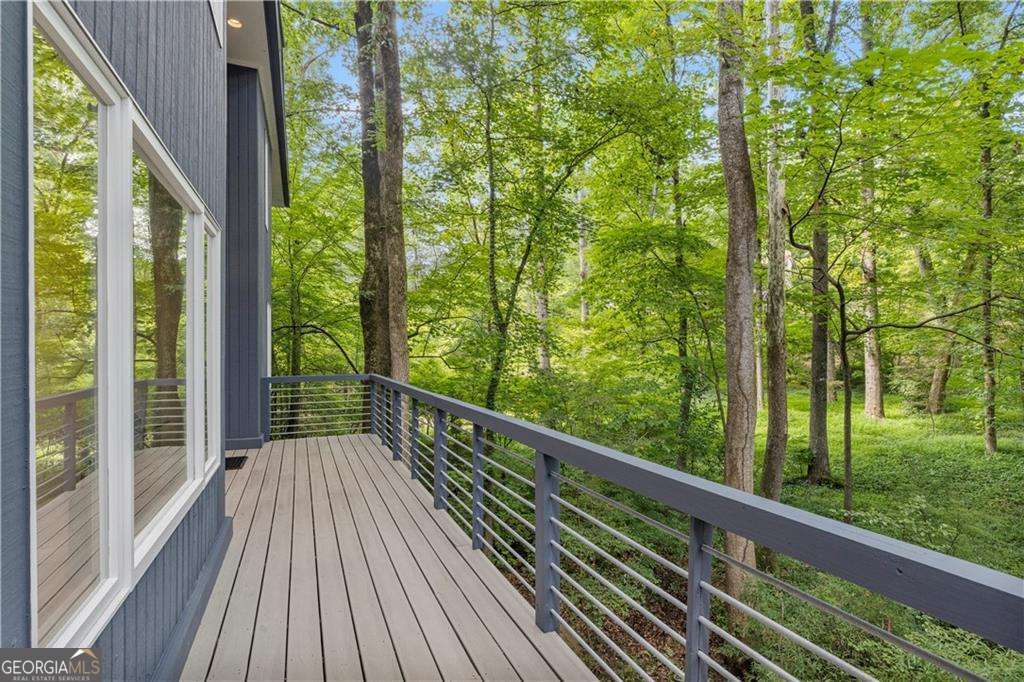 2050 Eldorado Drive NE