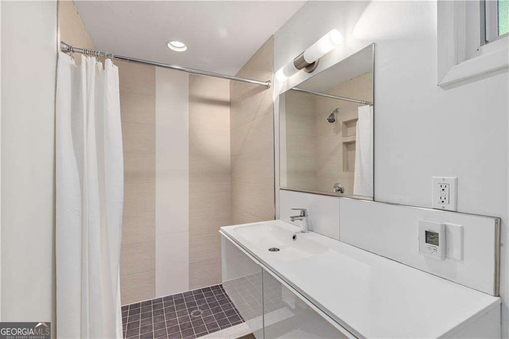 2050 Eldorado Drive NE