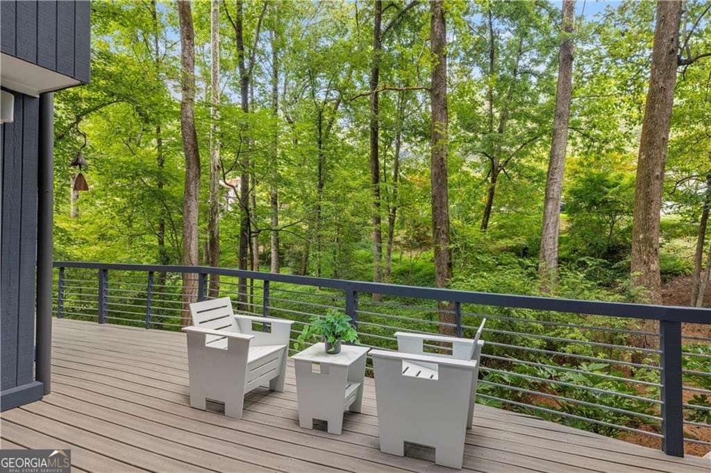 2050 Eldorado Drive NE