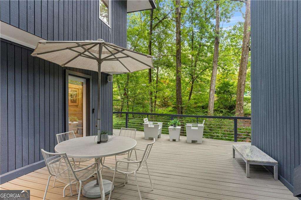 2050 Eldorado Drive NE