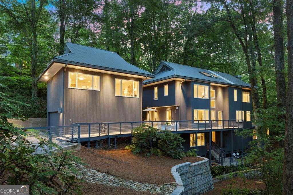 2050 Eldorado Drive NE