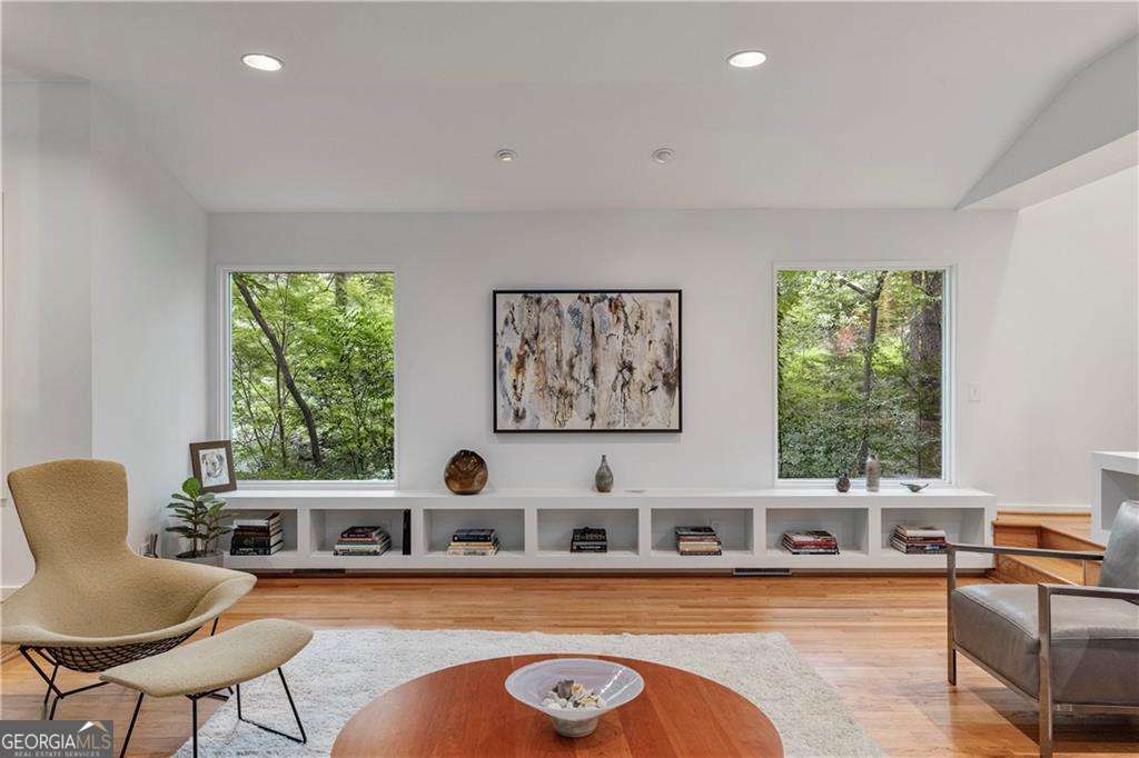 2050 Eldorado Drive NE