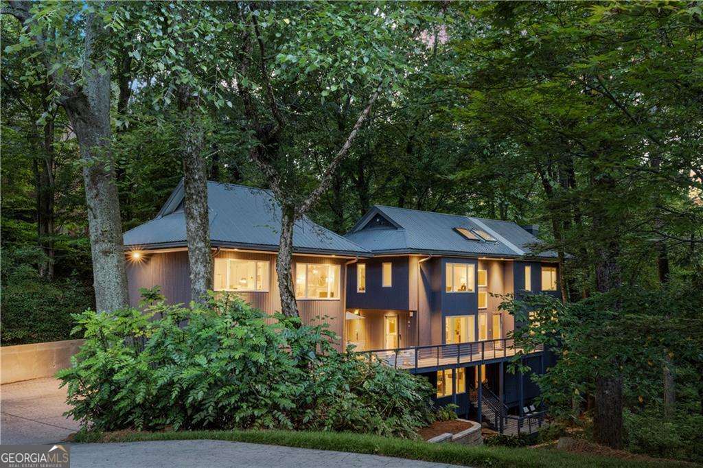 2050 Eldorado Drive NE