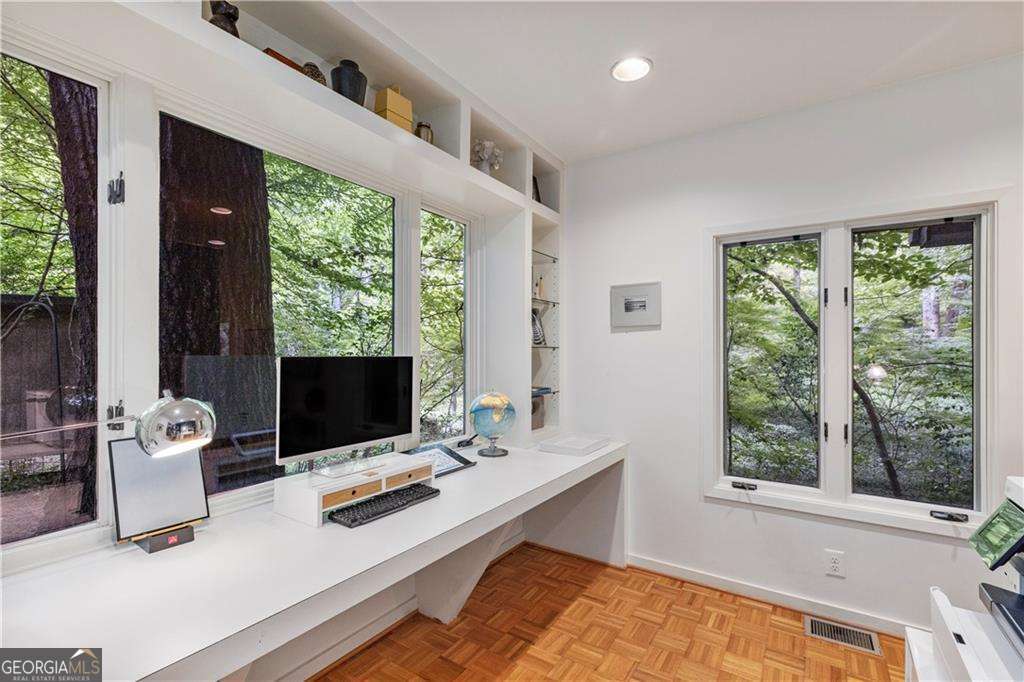 2050 Eldorado Drive NE