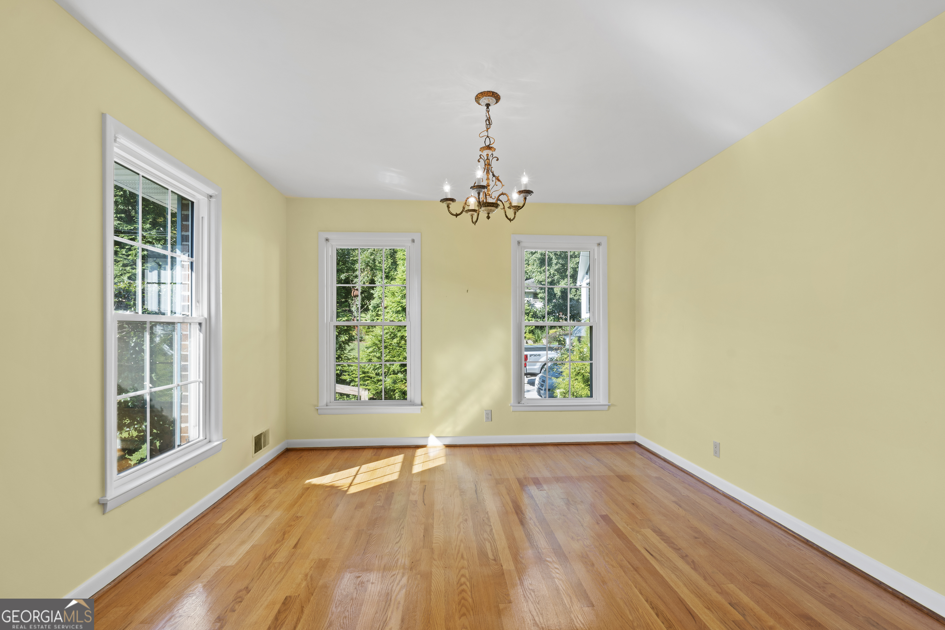 3804 Briarcliff Road NE