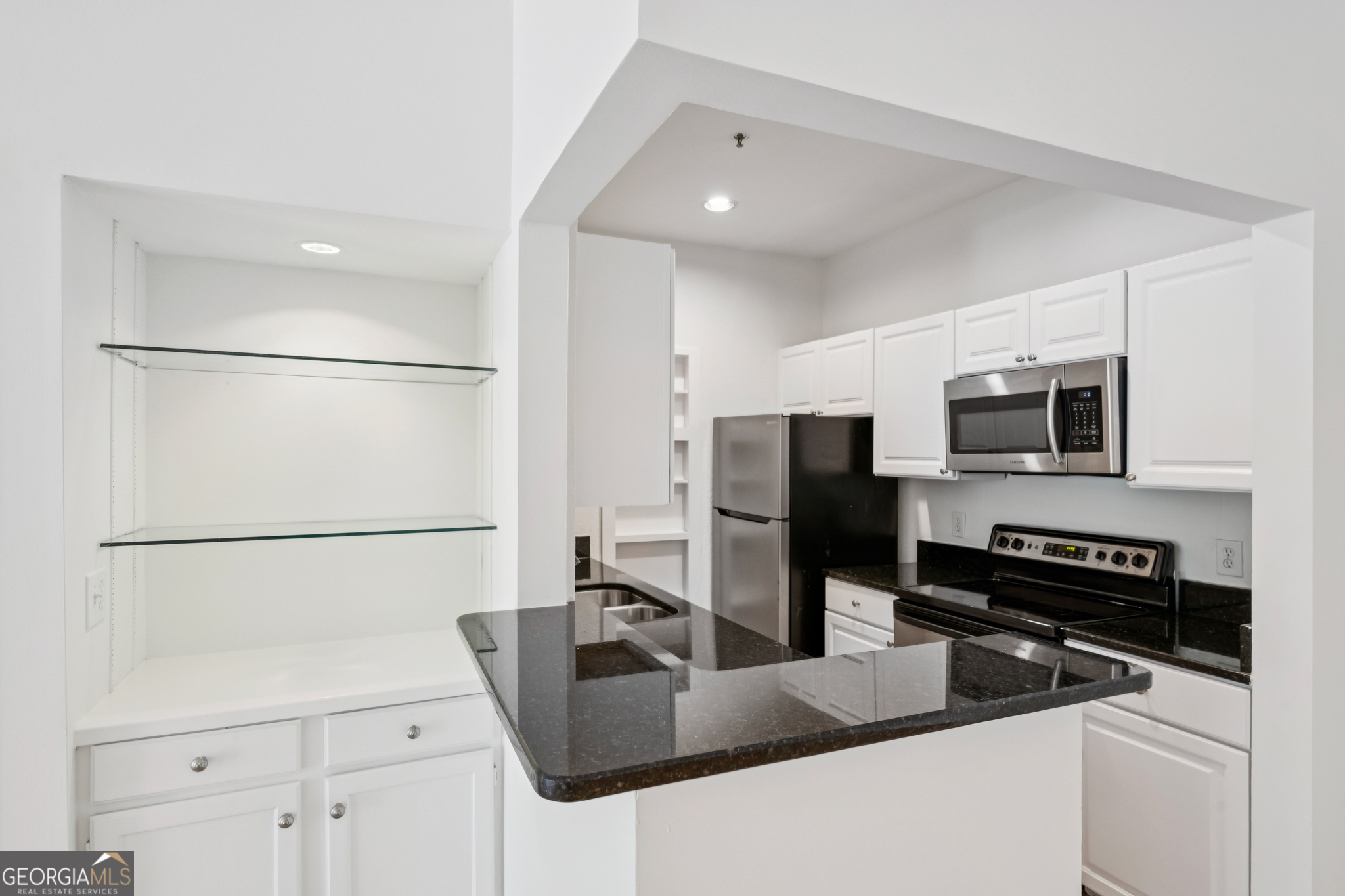 2921 Lenox Road NE # 106