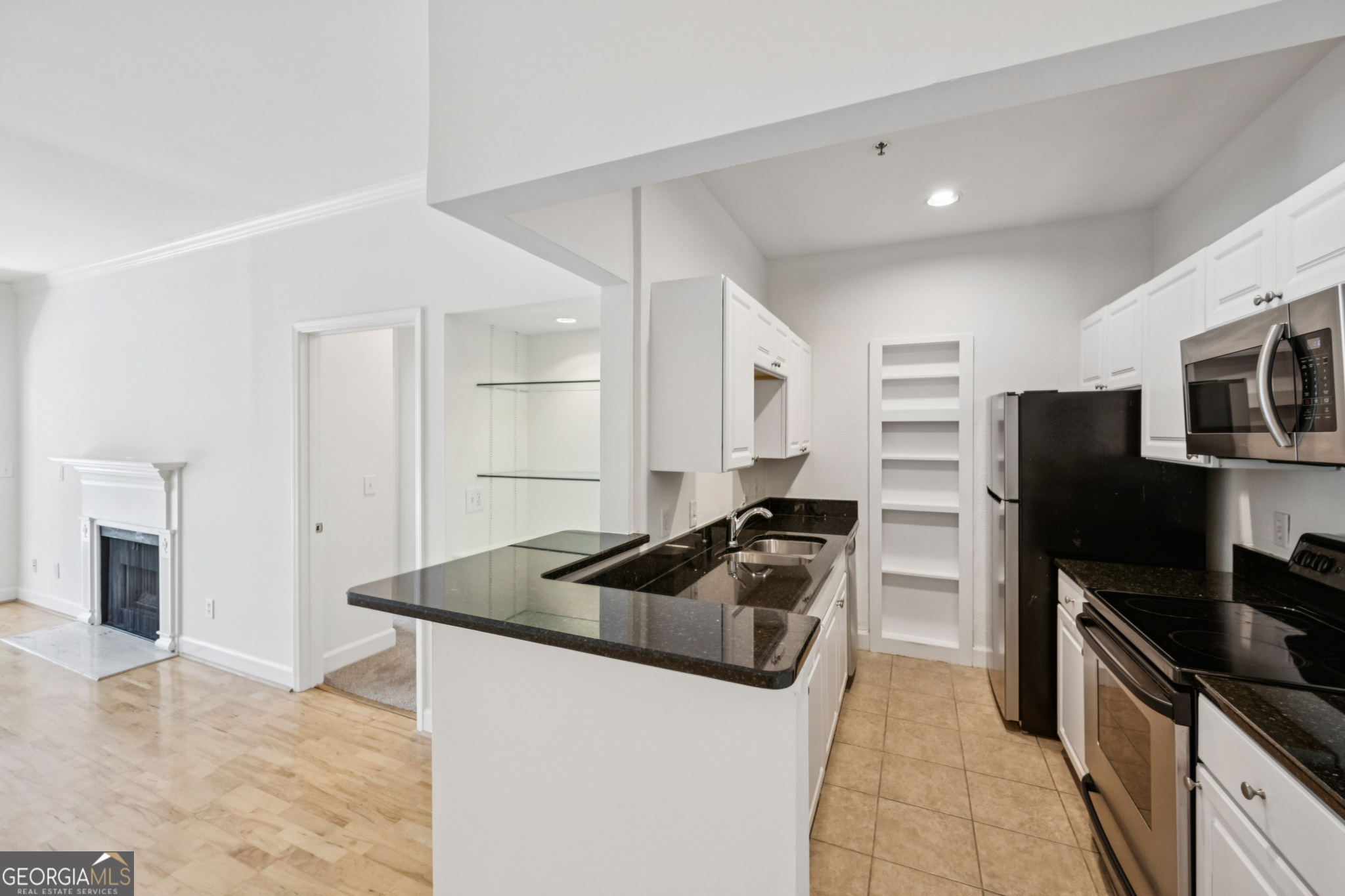 2921 Lenox Road NE # 106