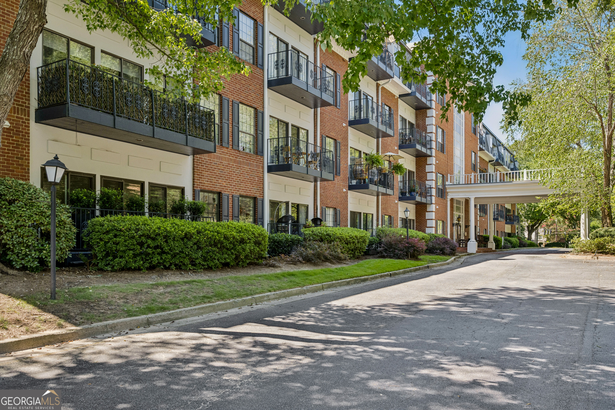 2921 Lenox Road NE # 106