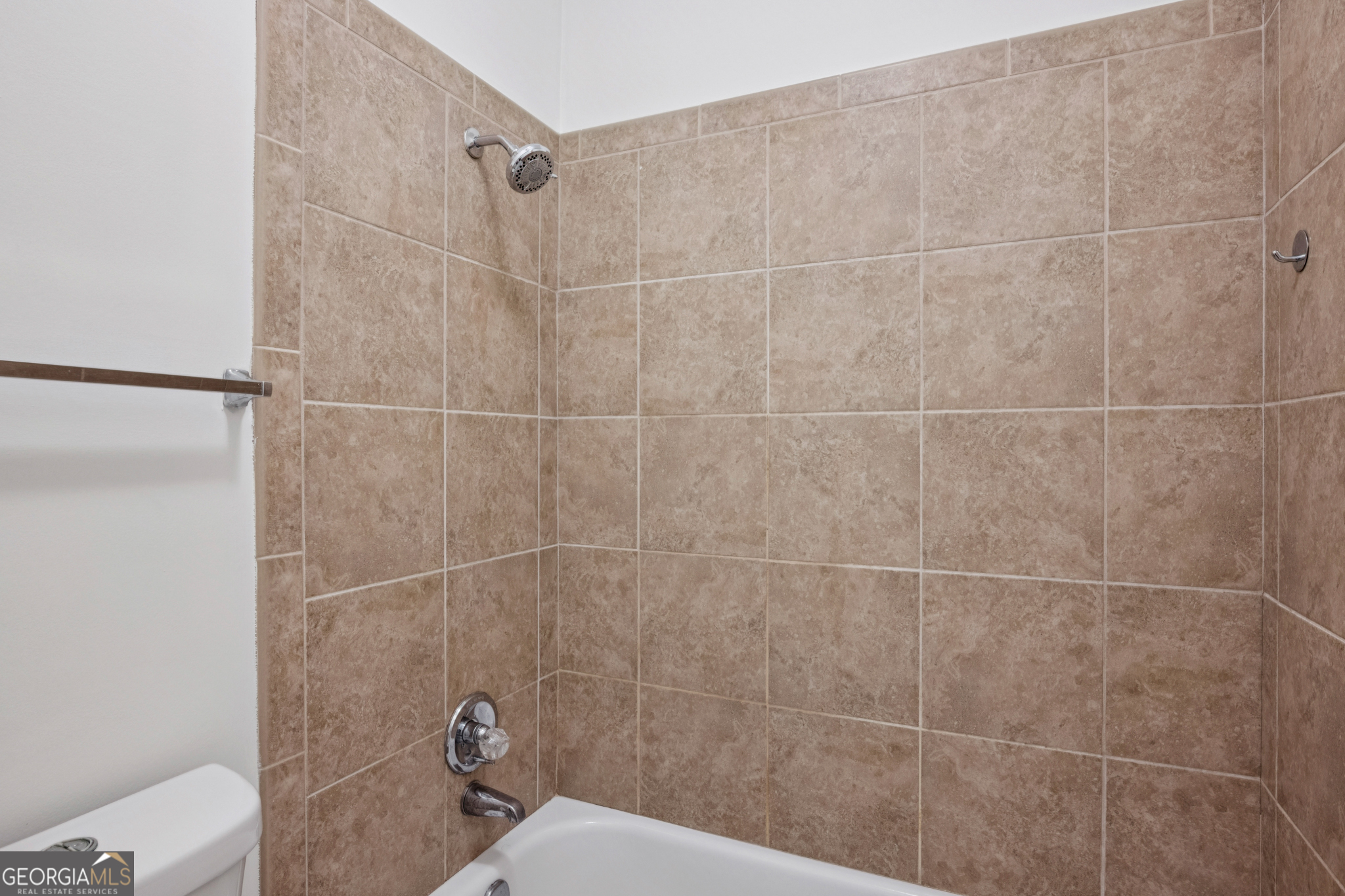 2921 Lenox Road NE # 106